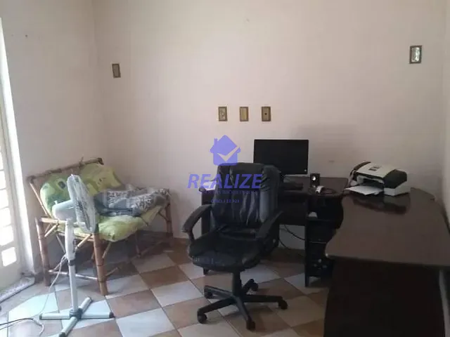 Casa 3 quartos e 1 banheiro, à venda, no bairro Vila São Lúcio em Botucatu