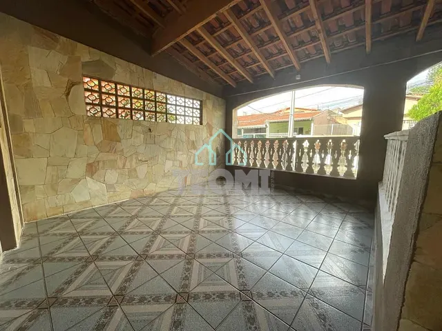 Casa com 300m² 3 quartos e 2 banheiros, à venda, no bairro Jardim Bela Vista em Taubaté