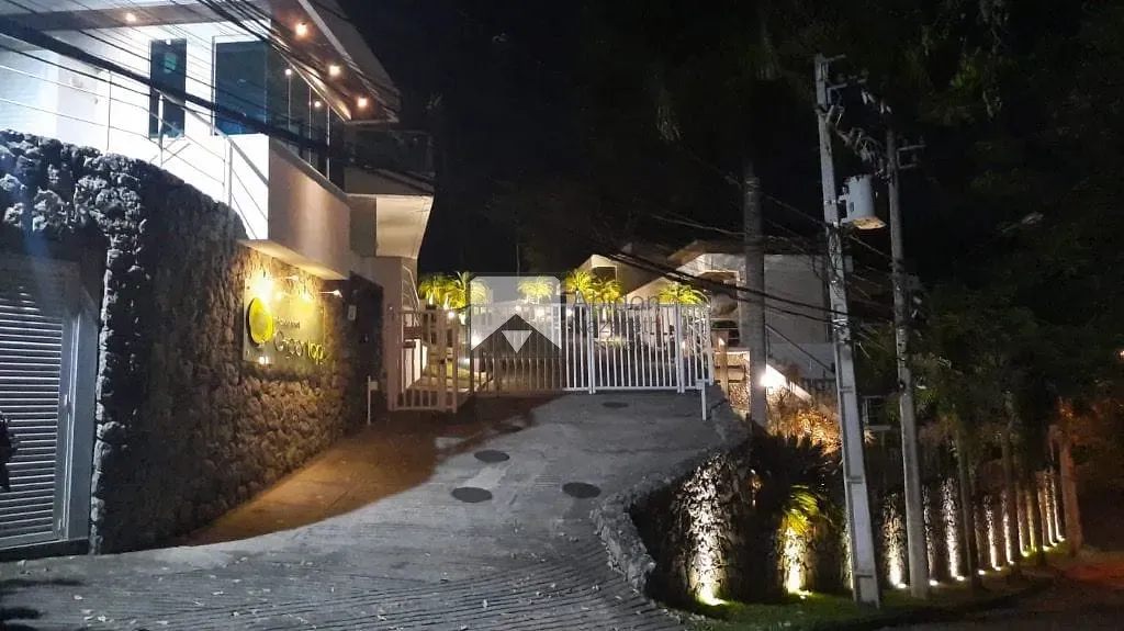 Casa, 3 quartos, 250 m² - Foto 1