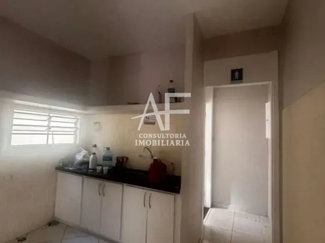 Casa com 480m², para alugar, no bairro Centro em Taubaté