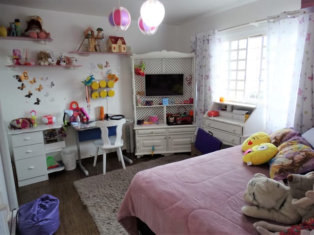Casa 5 quartos e 6 banheiros, à venda, no bairro Orfãs em Ponta Grossa