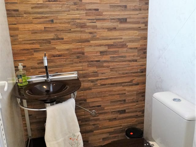 Casa 5 quartos e 6 banheiros, à venda, no bairro Orfãs em Ponta Grossa