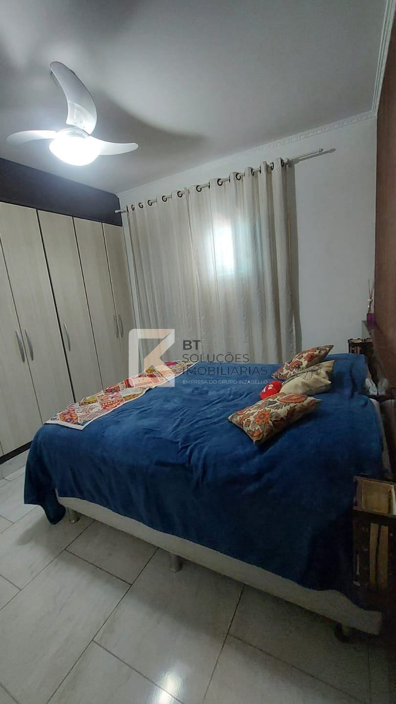 Casa à venda com 3 quartos, 208m² - Foto 14