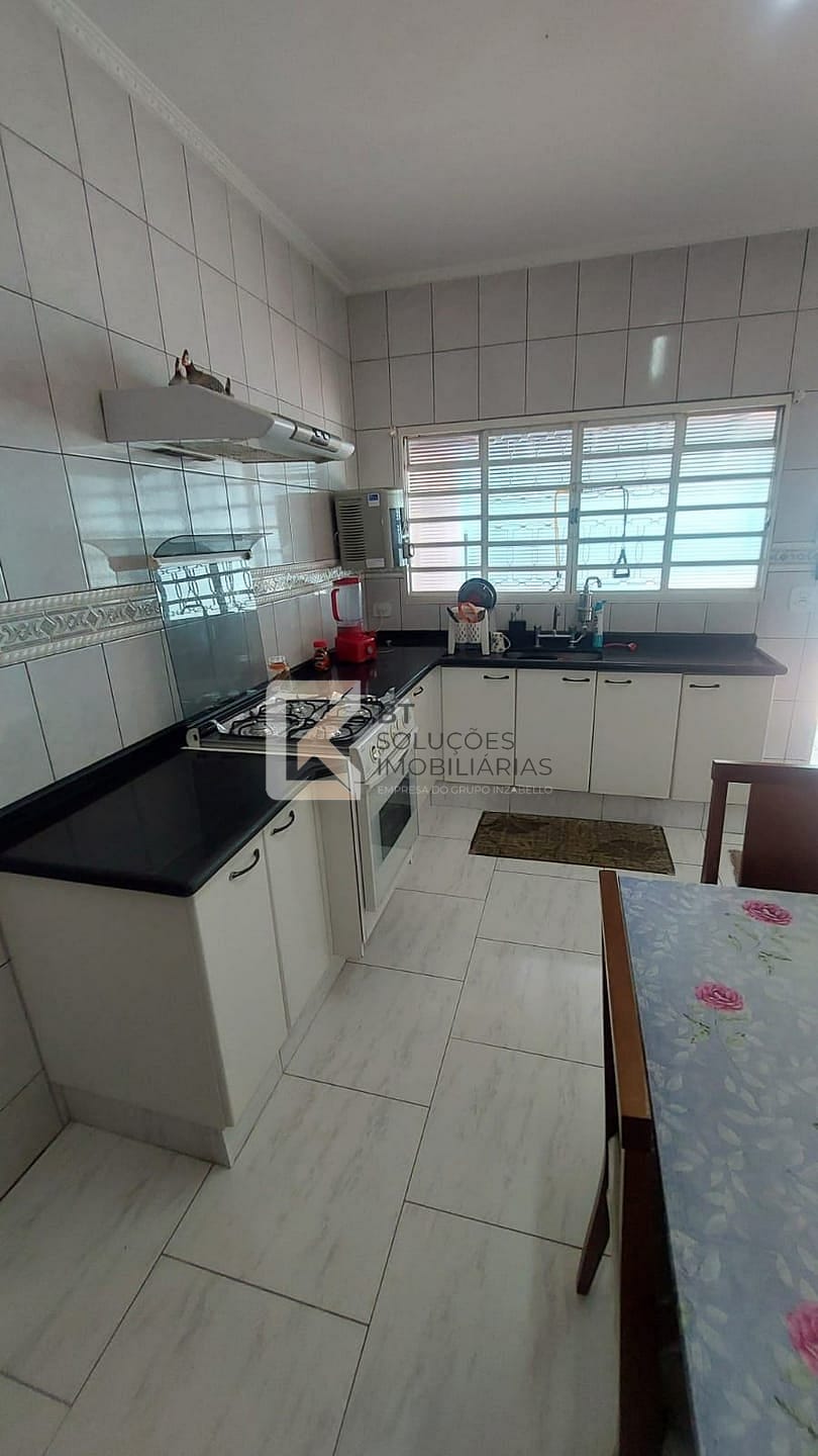 Casa à venda com 3 quartos, 208m² - Foto 6