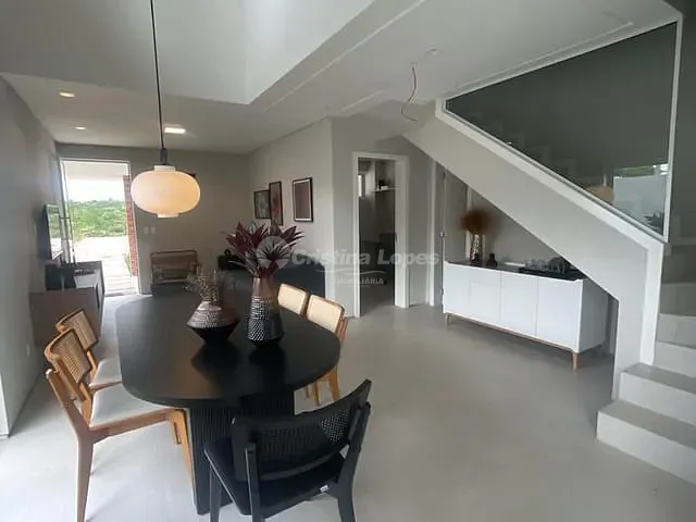 Casa com 238m² 4 quartos e 5 banheiros, à venda, no bairro Zoobotânico em Teresina