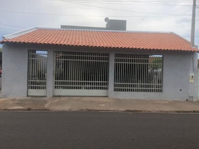 Casa com 142m² 2 quartos e 1 banheiro, à venda, no bairro Jardim Recanto dos Passaros em Birigui