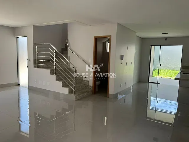 Casa com 230m² 3 quartos e 4 banheiros, à venda, no bairro Jardim Imperial em Aparecida de Goiânia