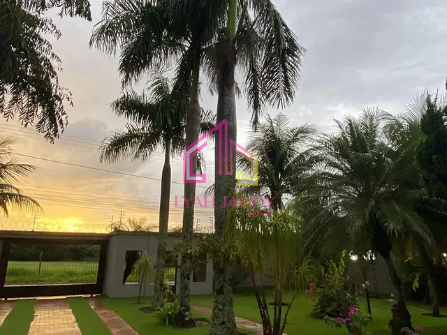 Casa com 1050m² 4 quartos e 1 banheiro, à venda, no bairro MIRAFLORES em Chapada dos Guimarães