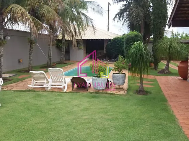 Casa com 1050m² 4 quartos e 1 banheiro, à venda, no bairro MIRAFLORES em Chapada dos Guimarães