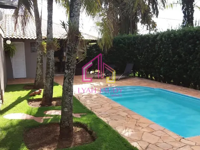 Casa com 1050m² 4 quartos e 1 banheiro, à venda, no bairro MIRAFLORES em Chapada dos Guimarães