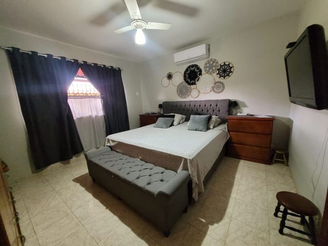 Casa com 229m² 2 quartos e 2 banheiros, à venda, no bairro Magalhães Bastos em Rio de Janeiro