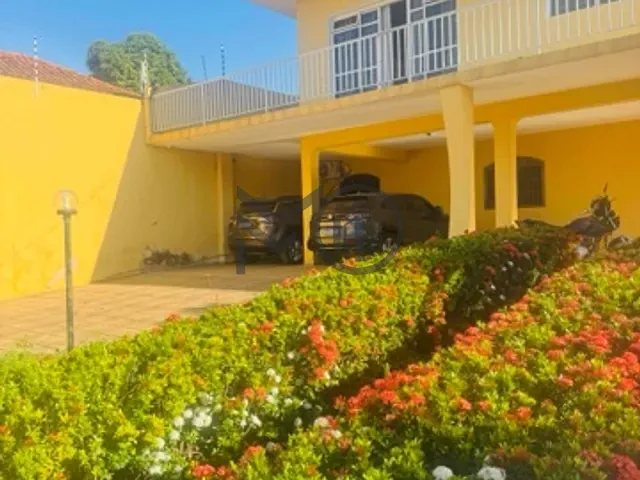 Casa com 850m² 5 quartos e 5 banheiros, à venda, no bairro Santa Helena em Cuiabá