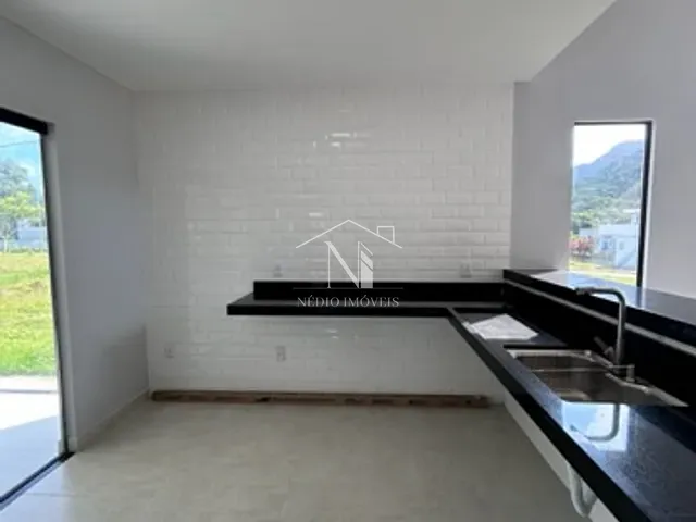 Casa com 360m² 3 quartos e 2 banheiros, à venda, no bairro São José do Imbassaí em Maricá