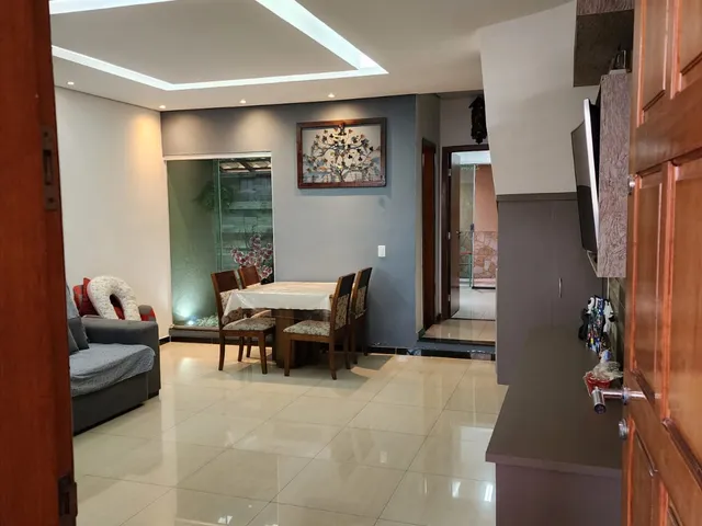 Casa com 140m² 3 quartos e 1 banheiro, à venda, no bairro Cabral em Contagem