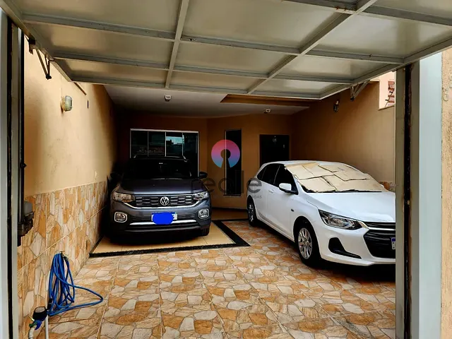 Casa com 140m² 3 quartos e 1 banheiro, à venda, no bairro Cabral em Contagem