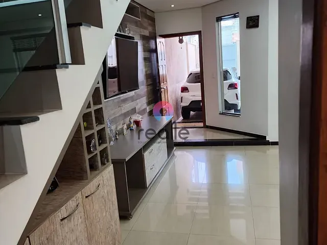 Casa com 140m² 3 quartos e 1 banheiro, à venda, no bairro Cabral em Contagem