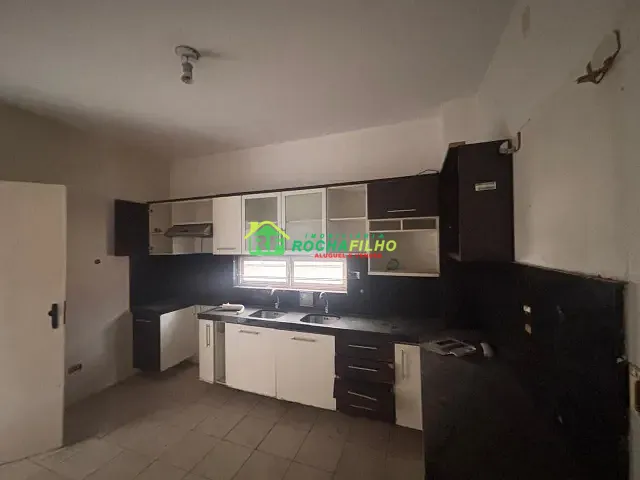 Casa com 300m² 5 quartos e 5 banheiros, para alugar, no bairro São Cristóvão em Teresina