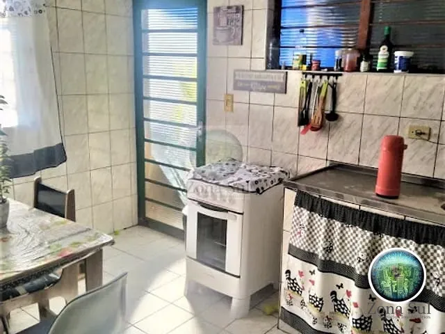 Casa com 300m² 3 quartos e 2 banheiros, à venda, no bairro Jardim Maria Jose em Votorantim