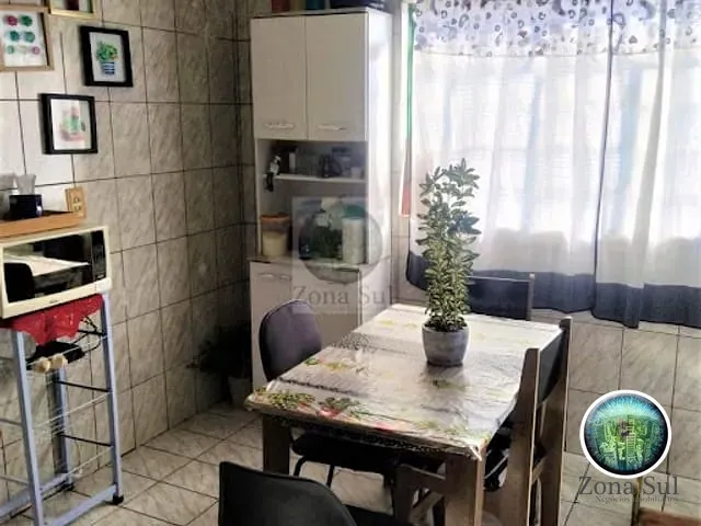Casa com 300m² 3 quartos e 2 banheiros, à venda, no bairro Jardim Maria Jose em Votorantim