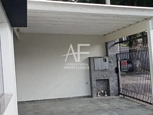 Casa com 300m² 3 quartos e 3 banheiros, à venda, no bairro Jardim Santa Clara em Taubaté