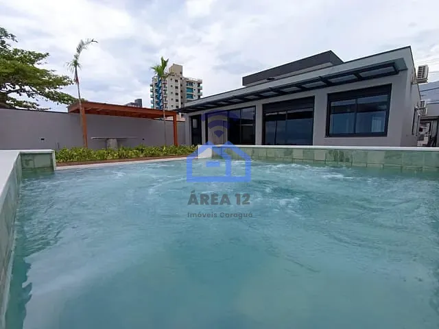 Casa com 527m² 3 quartos e 5 banheiros, à venda, no bairro Massaguaçu em Caraguatatuba