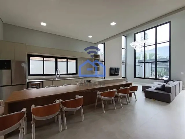 Casa com 527m² 3 quartos e 5 banheiros, à venda, no bairro Massaguaçu em Caraguatatuba