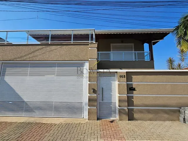 Casa com 360m² 2 quartos e 4 banheiros, à venda, no bairro Recanto Cachoeira em Piracaia