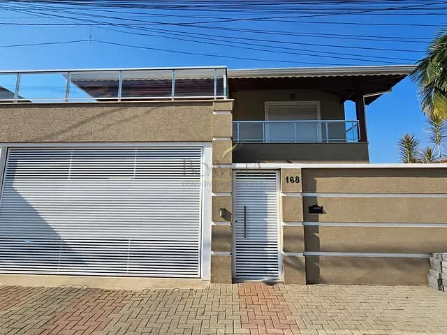 Casa com 360m² 2 quartos e 4 banheiros, à venda, no bairro Recanto Cachoeira em Piracaia