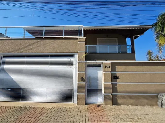 Casa com 360m² 2 quartos e 4 banheiros, à venda, no bairro Recanto Cachoeira em Piracaia
