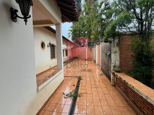Casa com 1749m² 3 quartos e 4 banheiros, para alugar, no bairro Cidade Jardim em Pirassununga