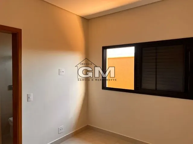 Casa com 250m² 3 quartos e 4 banheiros, à venda, no bairro Jardim Valencia em Ribeirão Preto