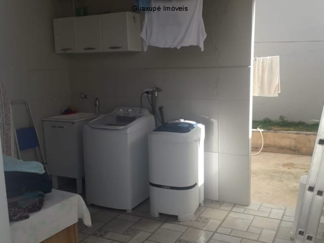 Foto do Casa - Casa Residencial em Bairro Nobre!
Possui 3 dormitórios sendo 1 suíte com closet, banheiro social.
Sala de estar e cozinha integradas
Móveis planejados na cozinha e banheiros.
Área gourmet integrada com a garagem | Guaxupé Imóveis Ltda