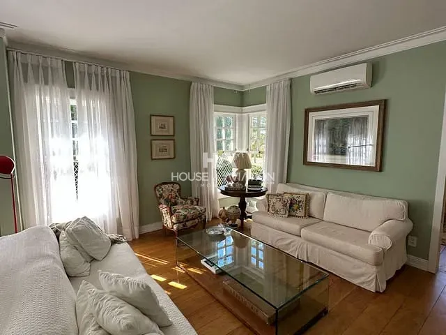 Casa com 1250m² 3 quartos e 4 banheiros, à venda, no bairro Residencial Aldeia do Vale em Goiânia