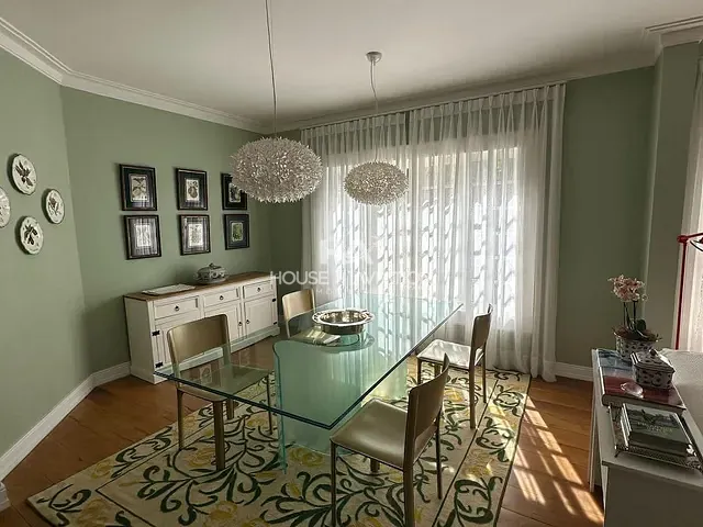 Casa com 1250m² 3 quartos e 4 banheiros, à venda, no bairro Residencial Aldeia do Vale em Goiânia