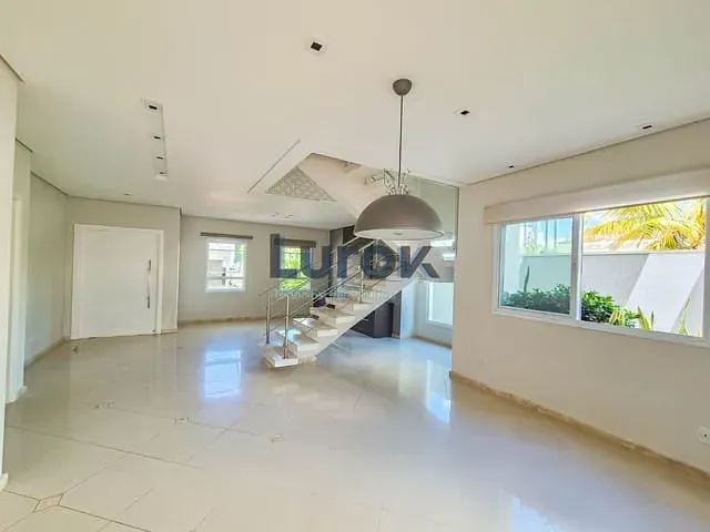 Casa com 375m² 3 quartos e 5 banheiros, à venda, no bairro Jardim Recanto em Valinhos