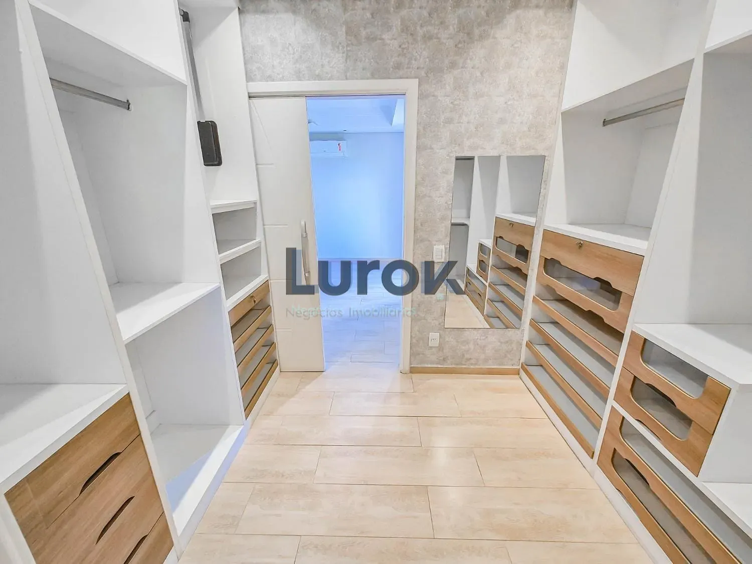 Casa, 3 quartos, 257 m² - Foto 33