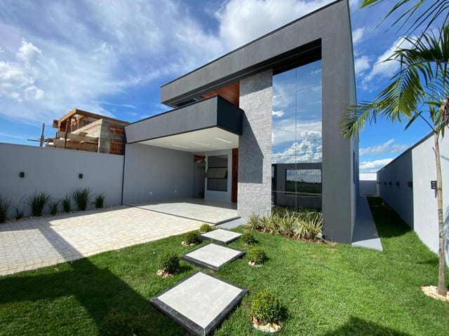 Casa com 244m² 3 quartos e 2 banheiros, à venda, no bairro Residencial Riviera Suíça em Sinop