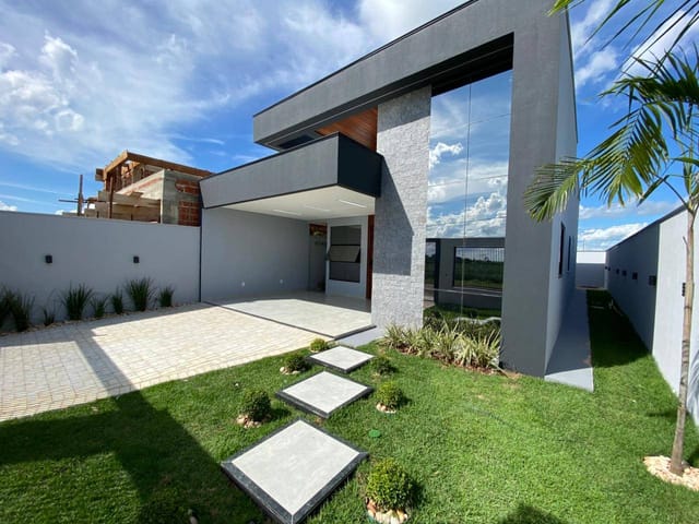 Casa com 244m² 3 quartos e 2 banheiros, à venda, no bairro Residencial Riviera Suíça em Sinop