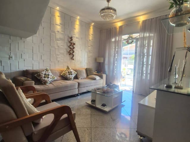 Casa 5 quartos e 5 banheiros, à venda, no bairro Vila Valqueire em Rio de Janeiro