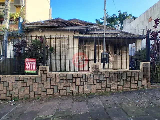 Casa com 513m² 4 quartos e 2 banheiros, à venda, no bairro Rio Branco em Porto Alegre