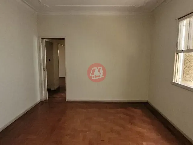 Casa com 513m² 4 quartos e 2 banheiros, à venda, no bairro Rio Branco em Porto Alegre