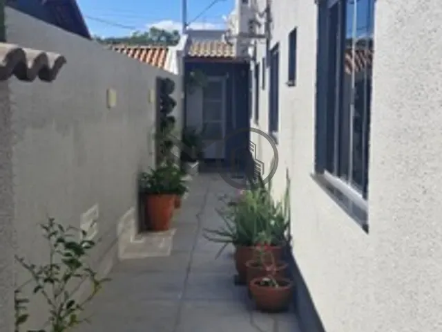 Casa com 180m² 3 quartos e 3 banheiros, à venda, no bairro Santa Cruz 2 em Cuiabá