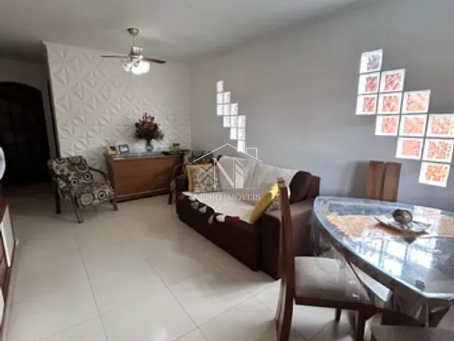 Casa com 360m² 4 quartos e 3 banheiros, à venda, no bairro Itapeba em Maricá
