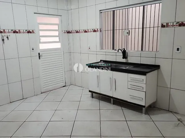 Casa com 200m² 2 quartos e 1 banheiro, para alugar, no bairro Parque Residencial Arrivabene em Artur Nogueira
