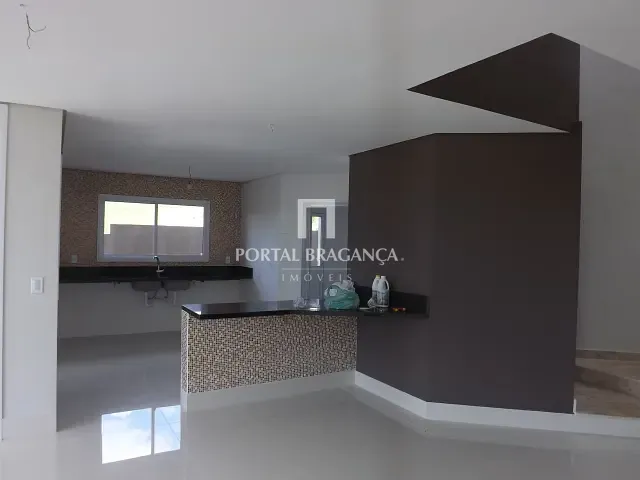 Casa com 495m² 3 quartos e 6 banheiros, à venda, no bairro Condomínio Residencial Fazenda Santa Helena em Bragança Paulista