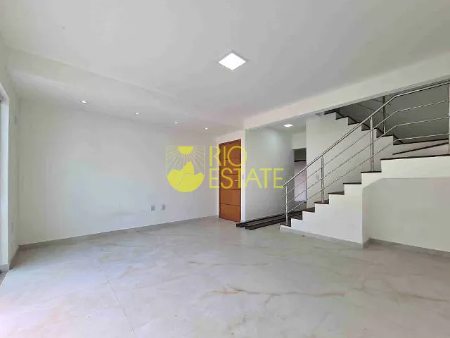 Casa com 170m² 3 quartos e 3 banheiros, à venda, no bairro São João Batista em Volta Redonda
