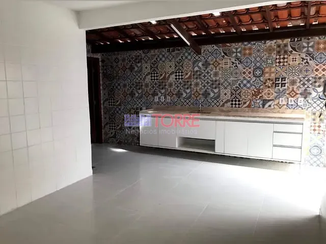 Casa 4 quartos e 3 banheiros, à venda ou para alugar, no bairro Jardim Atlântico em Ilhéus