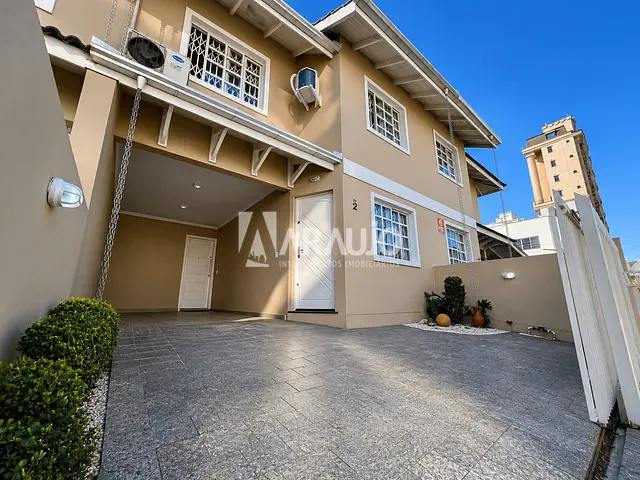 Casa com 473m² 3 quartos e 2 banheiros, à venda, no bairro Ressacada em Itajaí
