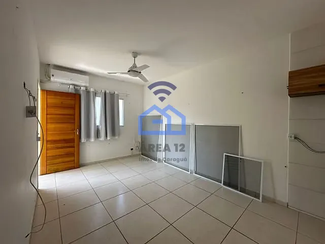Casa com 116m² 2 quartos e 1 banheiro, à venda, no bairro Golfinho em Caraguatatuba