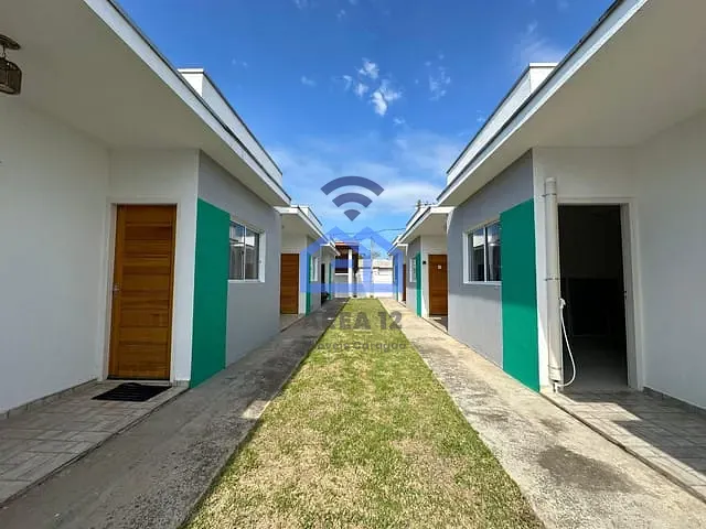 Casa com 116m² 2 quartos e 1 banheiro, à venda, no bairro Golfinho em Caraguatatuba